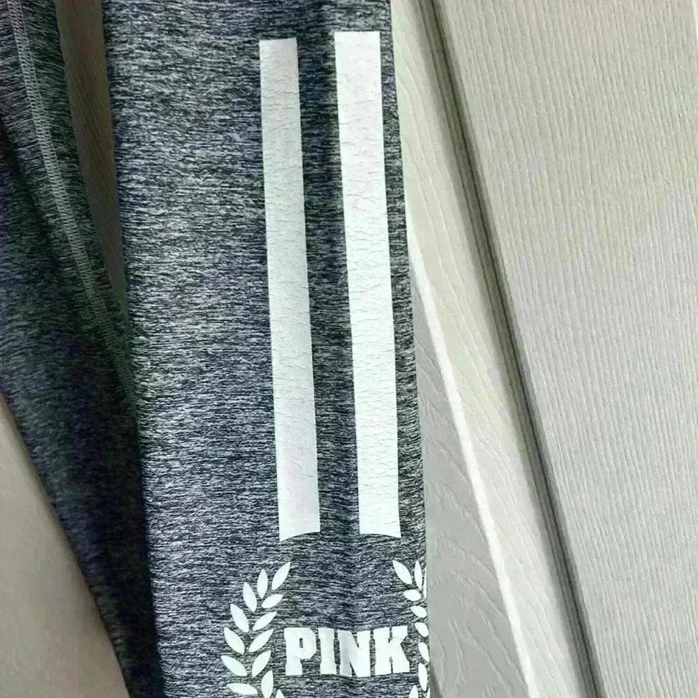Pink crop leggings - Picture 3 of 5